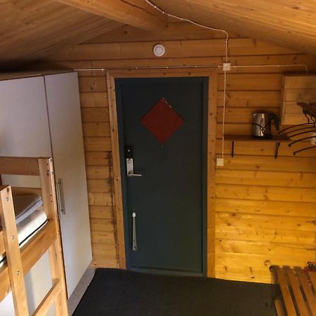 Timber Cottages With Jacuzzi And Sauna Near Lake Vaenern Karlstad Luaran gambar