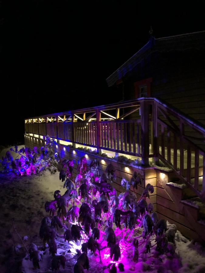 Timber Cottages With Jacuzzi And Sauna Near Lake Vaenern Karlstad Luaran gambar