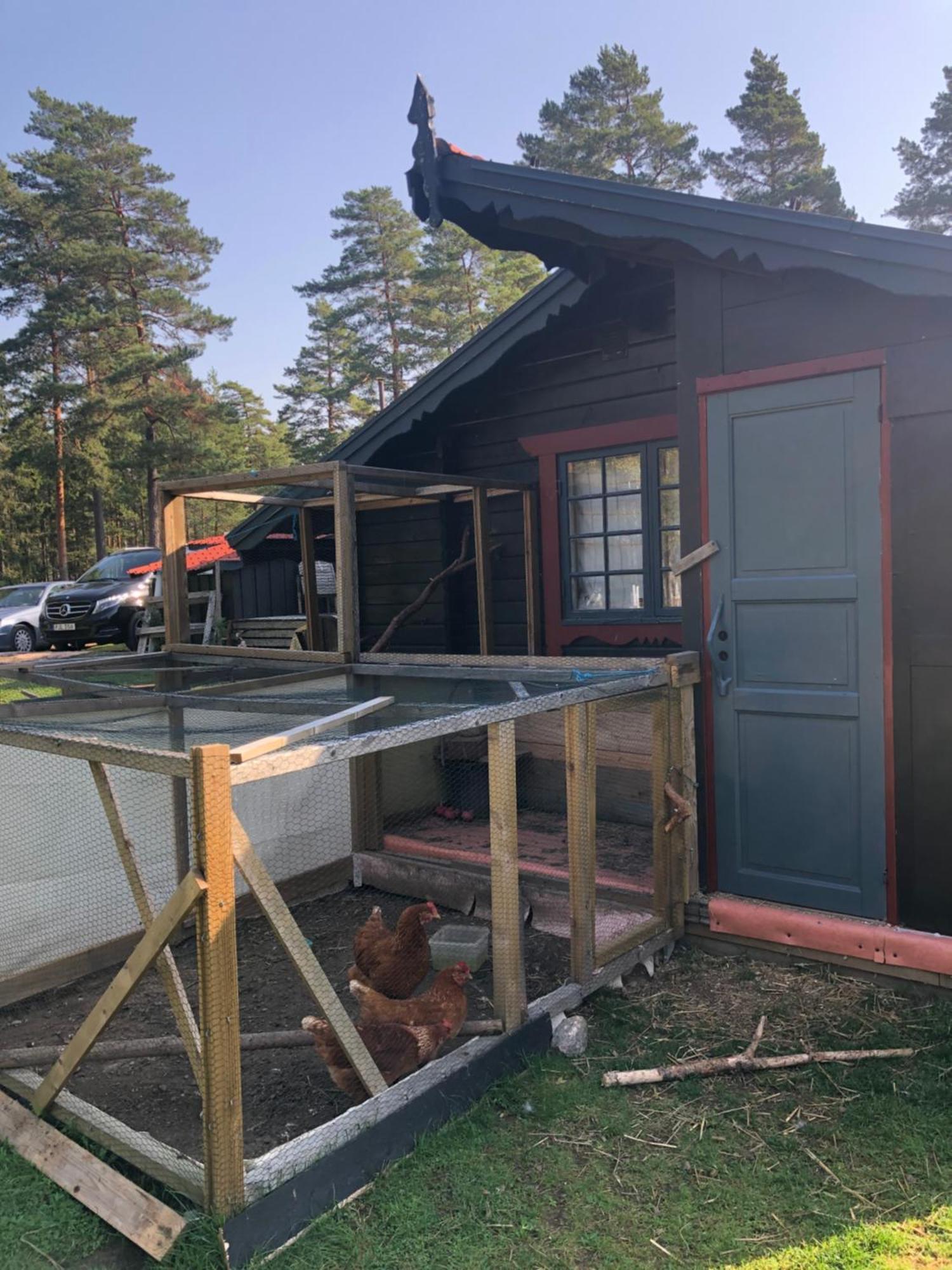 Timber Cottages With Jacuzzi And Sauna Near Lake Vaenern Karlstad Luaran gambar